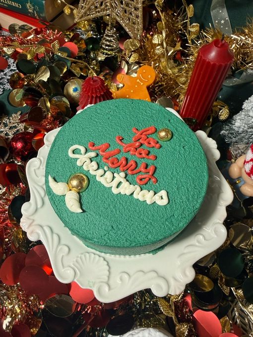Santa hat cake/ 4号サイズ/クリスマスケーキ2025⭐︎ 3