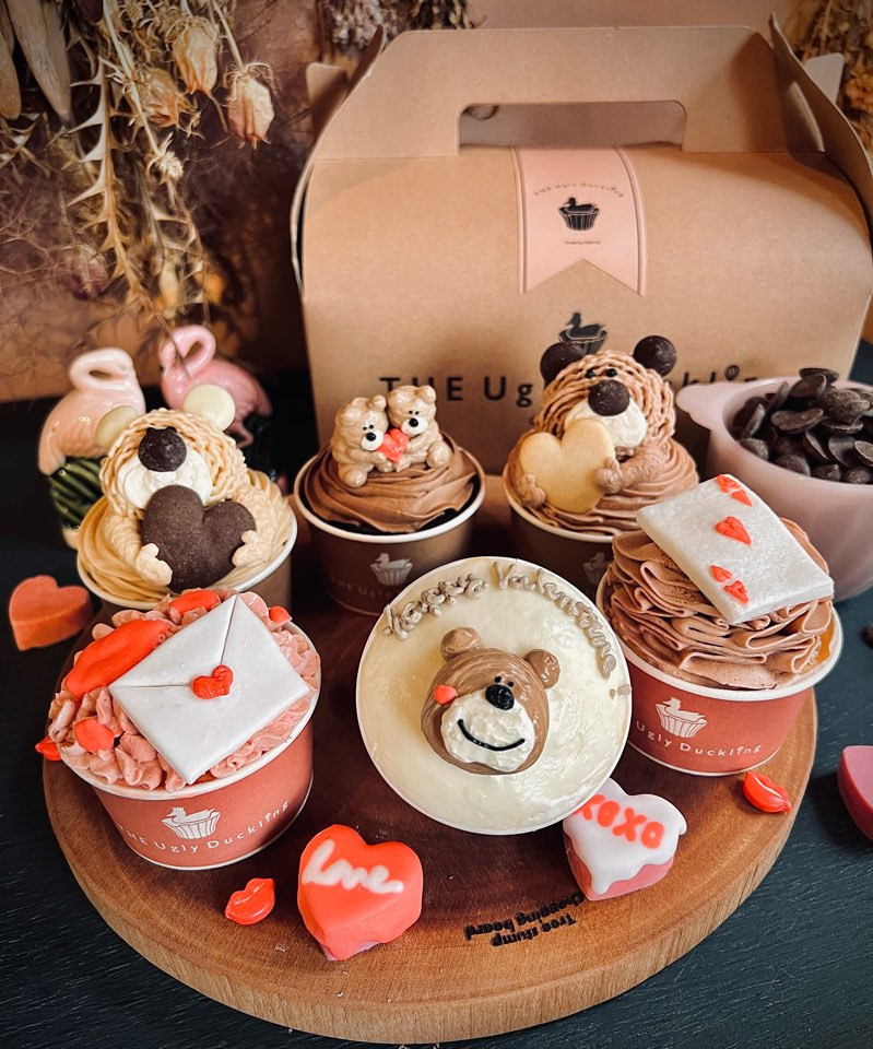 Valentine box / 6cup set box /カップケーキ （THE Ugly Duckling 