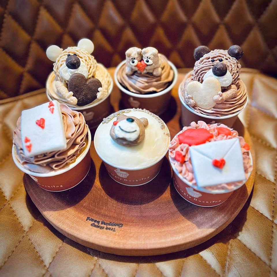 Valentine box / 6cup set box /カップケーキ （THE Ugly Duckling 