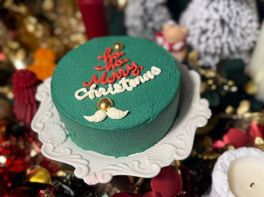 Santa hat cake/ 4号サイズ/クリスマスケーキ2025⭐︎ 4