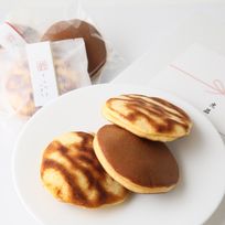 【御菓子司虎屋】とらやき・どらやき食べ比べセット 