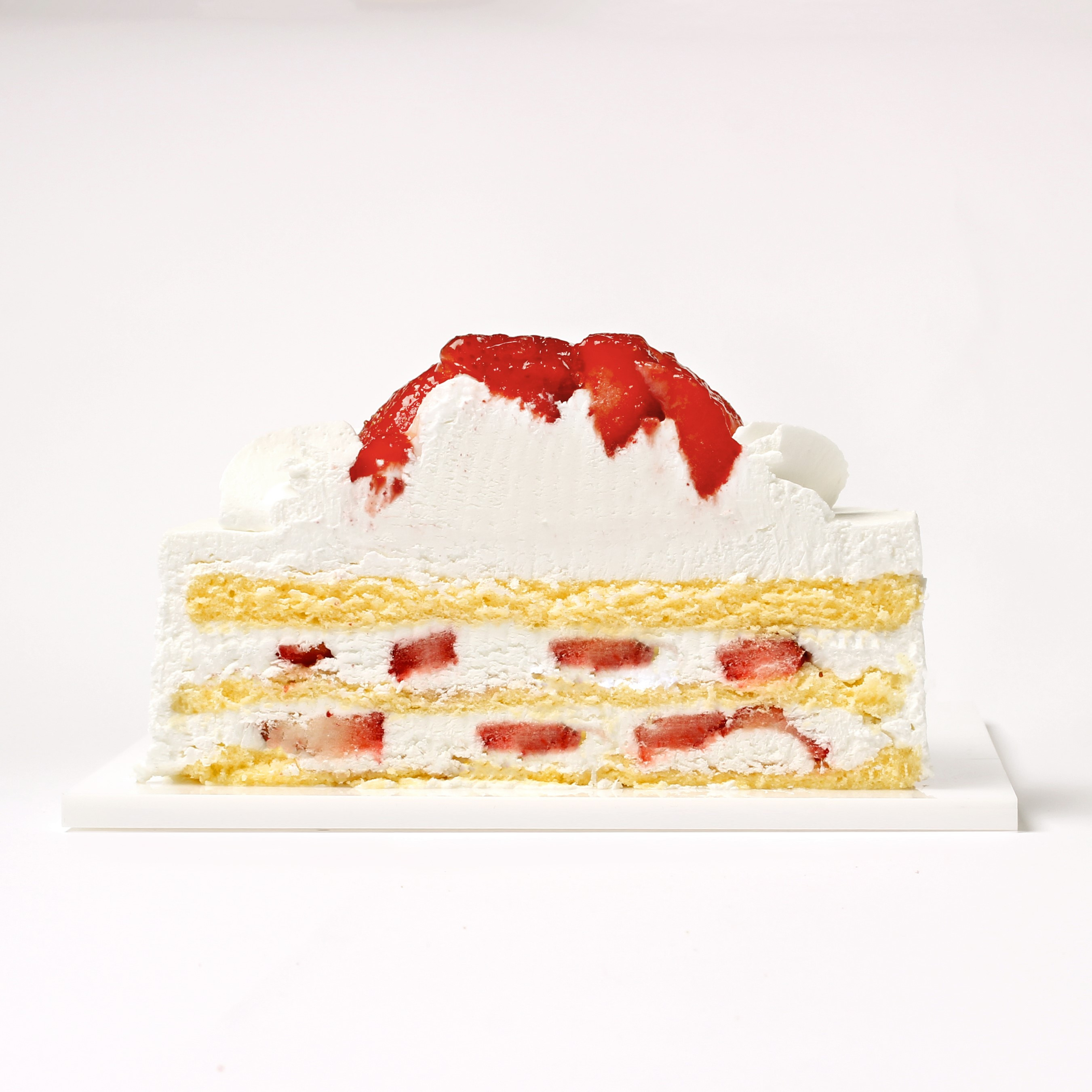 イチゴ生デコレーションケーキ 6号 18cm（株式会社DADACA） | Cake.jp