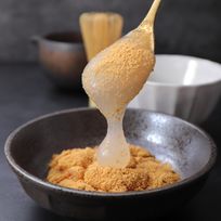 【お持たせにぴったり！】おはぎ専門店で人気のとろとろわらび餅（500g入り×2個セット）