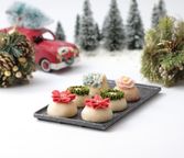 【１２月のおはぎ】１５個入りギフトBOX《風呂敷包み》 3