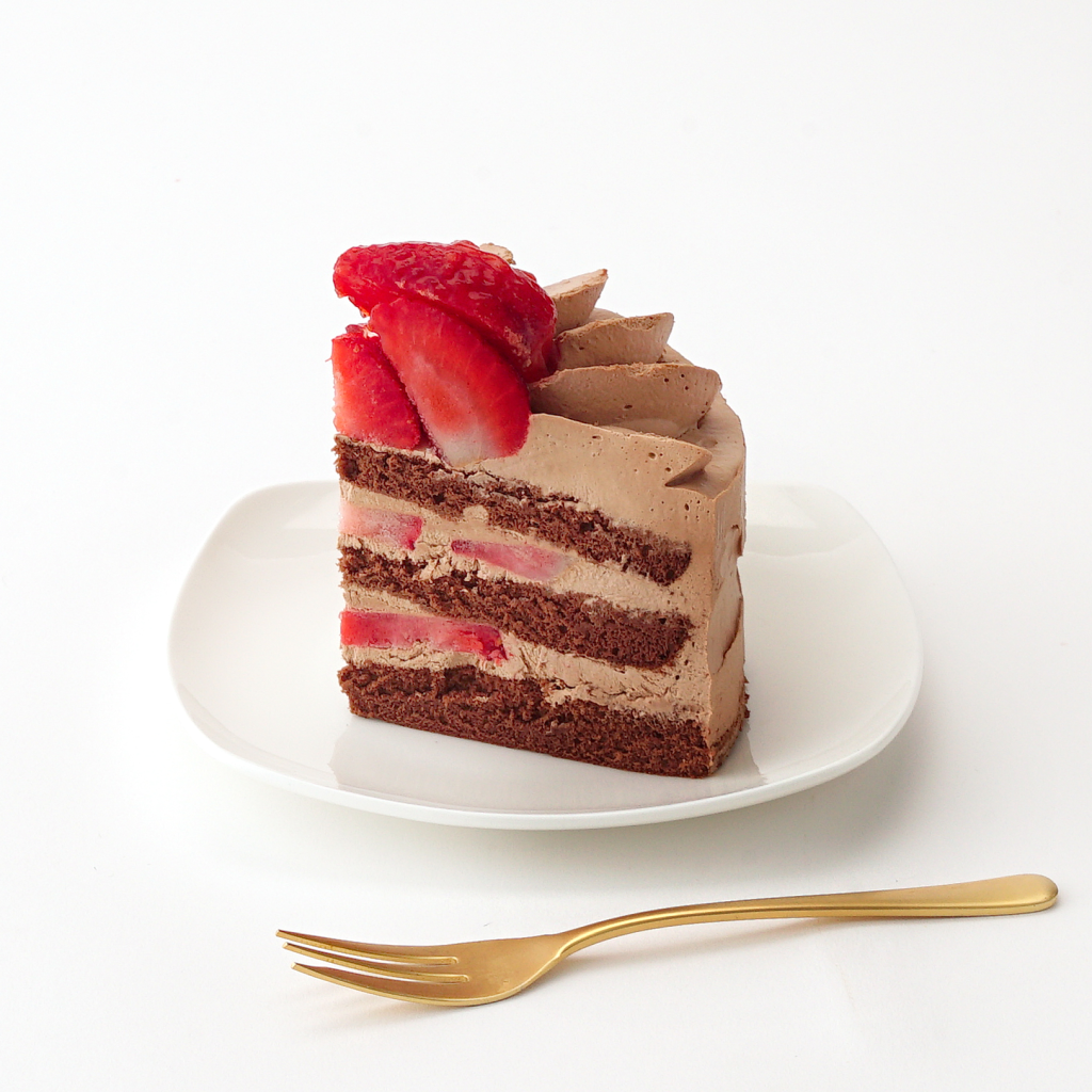 イチゴ生チョコデコレーションケーキ 5号 15cm（株式会社DADACA） | Cake.jp