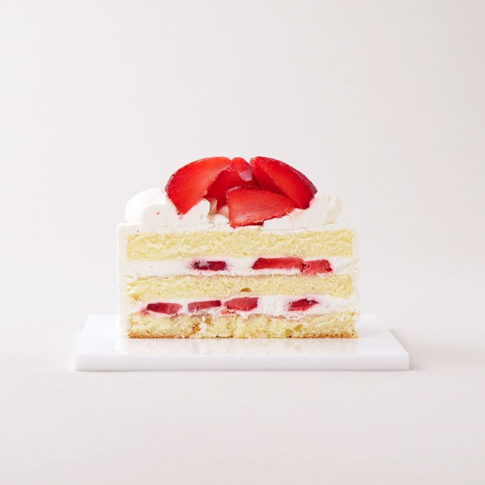 イチゴ生デコレーションケーキ 4号 12cm(株式会社DADACA イチゴ生デコレーションケーキ 4号 12cm(株式会社DADACA