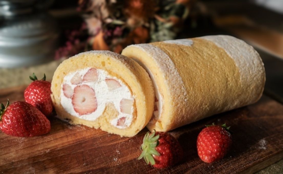 －冷蔵でお届け・いちご200ｇ－軽井沢高原完熟いちごの贅沢ロール 3