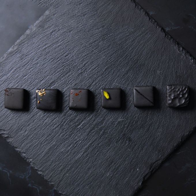 黒の宝石 - ボンボンショコラジュエリーアソート | NOIR EDITION：バレンタイン2026 5