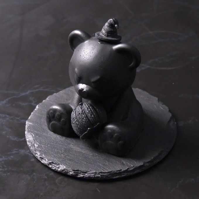 【BLVCK PARIS】期間限定 むすッとした魔法使いクマのパンプキンケーキ