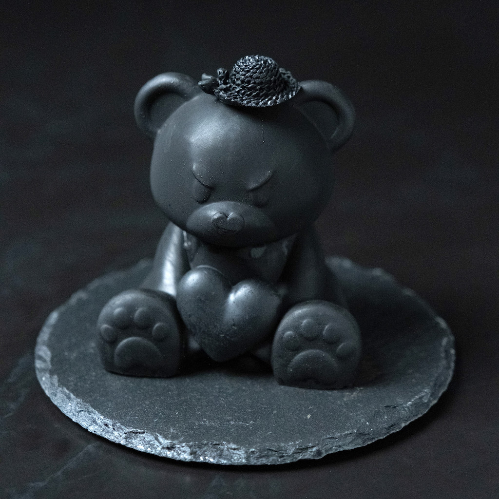 期間限定】むすッとしたクマのケーキ： 母の日2025（BLVCK PARIS