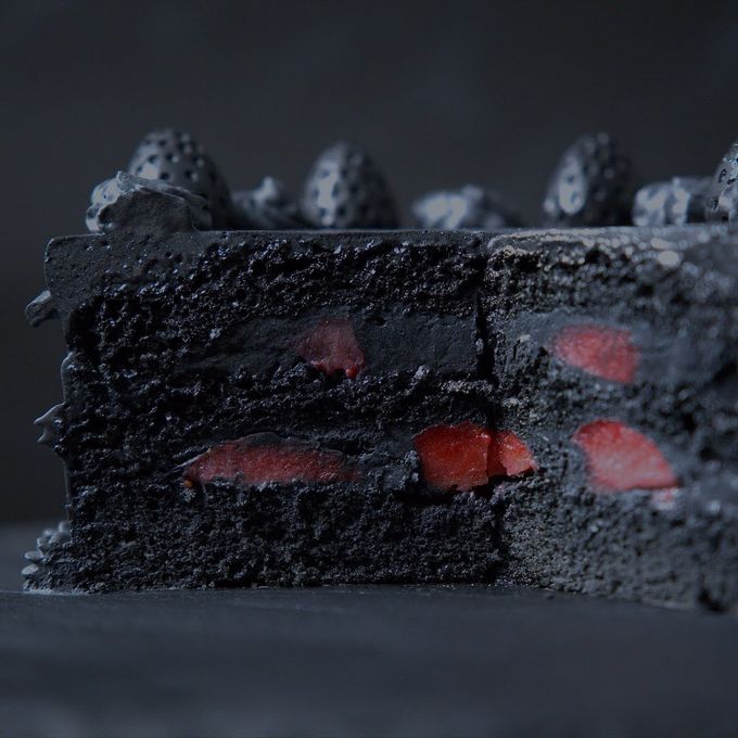 ブラッククラウンショートケーキ 誕生日 4号サイズ：ハロウィン2025 2