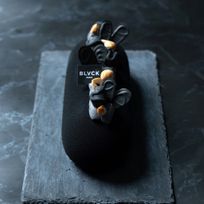 シグネチャーエッグスネークケーキ - アートと味覚が出会う特別な一品