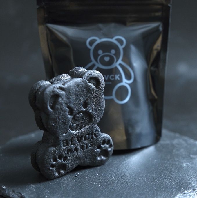 サンドカッサータ – 黒の美学で味わう、ひんやり贅沢なスイーツ 1