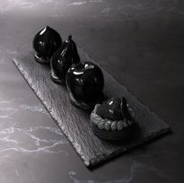禁断の果実を模した漆黒のフルーツケーキケーキ4点セット 
