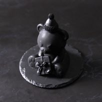 むすッとしたクマのケーキ：クリスマス2024