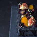 【期間限定】宝石箱のような秋のフルーツのチーズムースドリップケーキ 3
