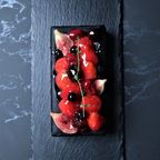 【期間限定】宝石箱のような春のフルーツのチーズムースドリップケーキ  2