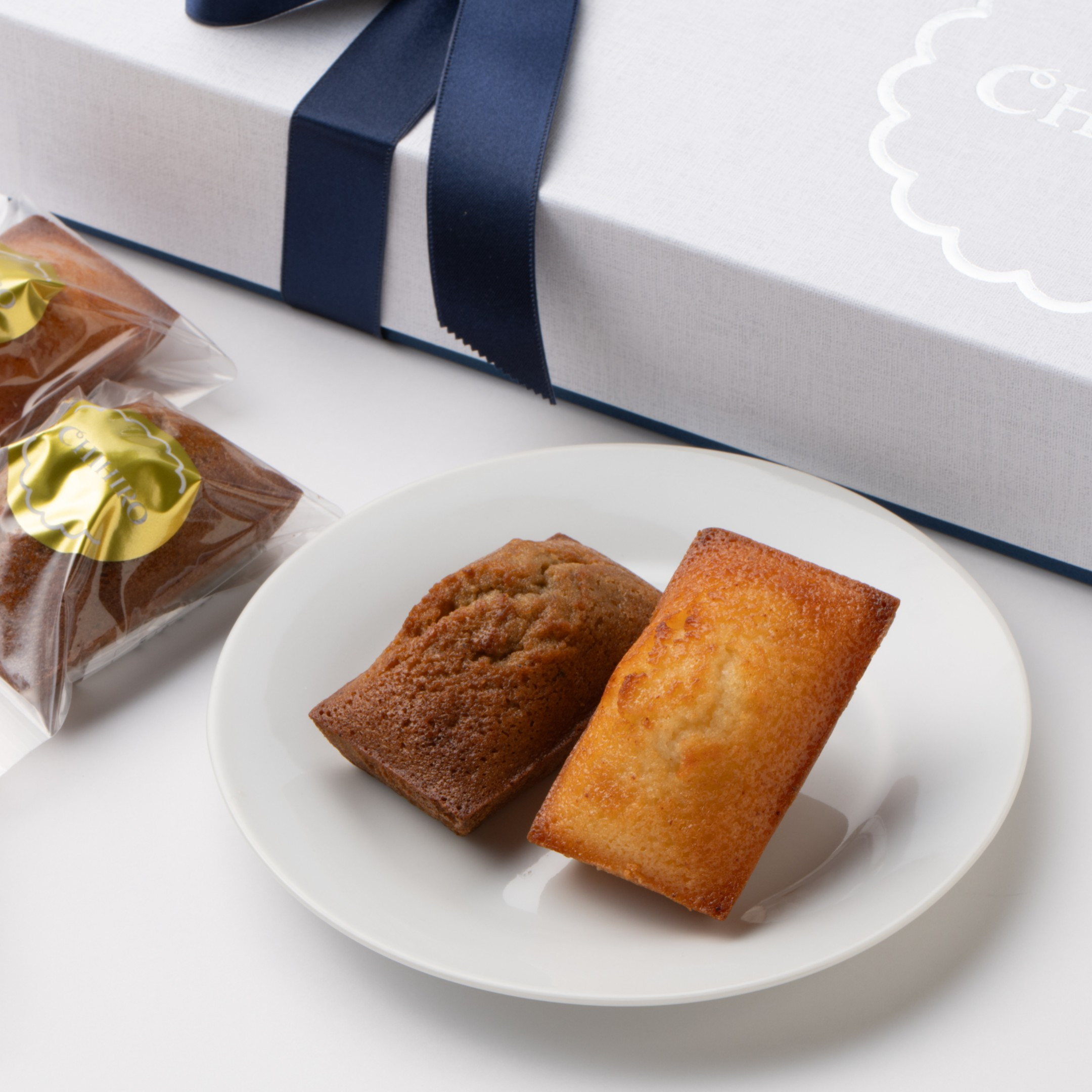 ちひろ商品　24cm＋27cm ちひろ菓子店】ちひろフィナンシェBOX（10個） （ちひろ菓子店） | Cake.jp
