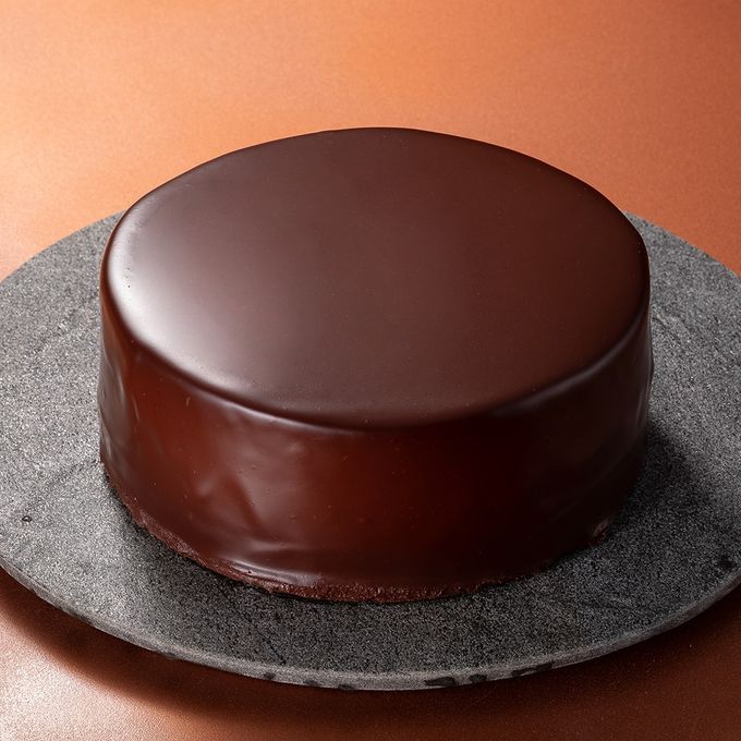 発売10日 3000個！伝説のザッハトルテ 【神戸洋藝菓子ボックサン】神戸マイスター ザッハトルテ  5号 誕生日 ギフト 熨斗対応：母の日2026  2