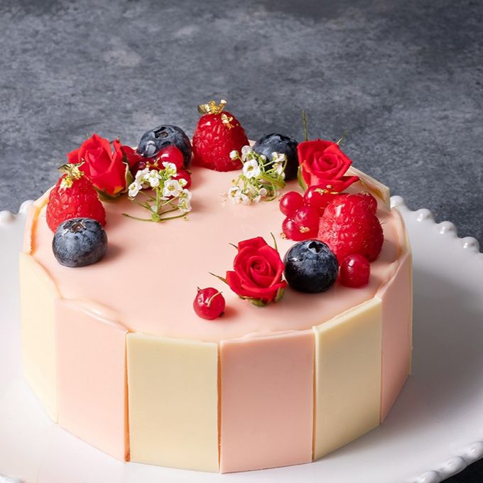 【神戸洋藝菓子ボックサン】ストロベリー・ブロッサム・ホワイト  4号 誕生日  2