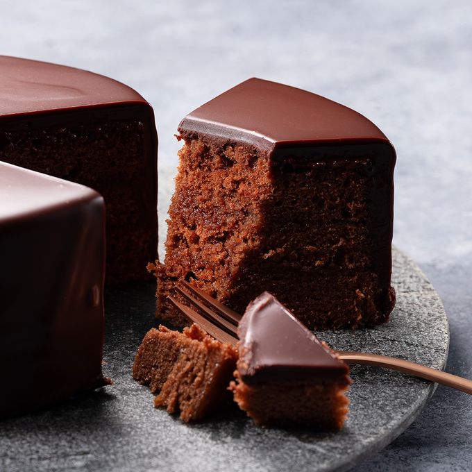 発売10日 3000個！伝説のザッハトルテ 【神戸洋藝菓子ボックサン】神戸マイスター ザッハトルテ  5号 誕生日 ギフト 熨斗対応：母の日2026  3