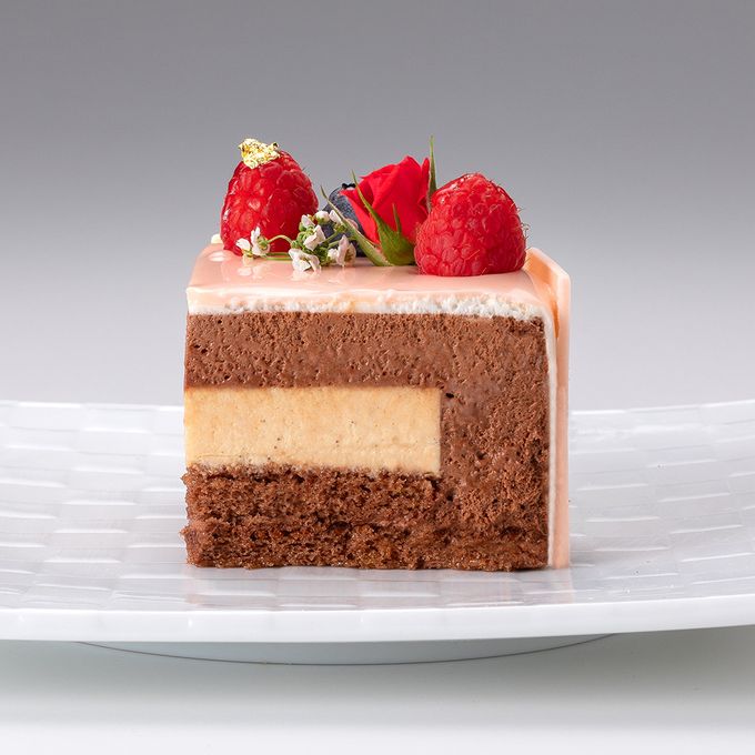 【神戸洋藝菓子ボックサン】母の日限定！春色ベリーと小さな薔薇のブーケ ショコラケーキ 4号 母の日のギフト・プレゼント2025 5