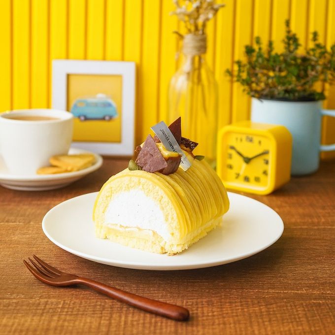 白金モンブランロール（幻のさつまいも シルクスイート）ハーフ 1