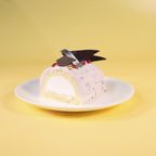 白金クリームロール（苺） ハーフ 2