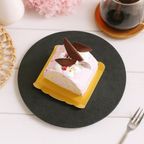 白金プレミアムジャージーロール（苺） ハーフ 2