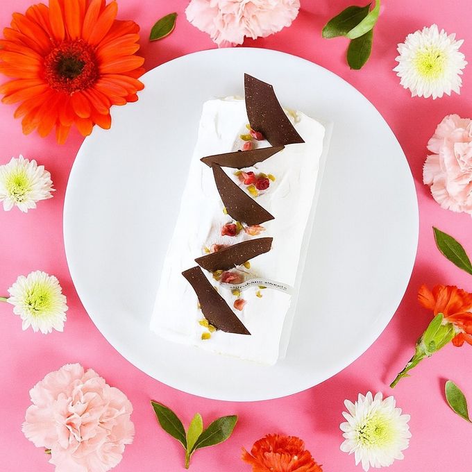 母の日カード付きパティシエ手作り白金クリームロール（プレーン） 母の日2026 2