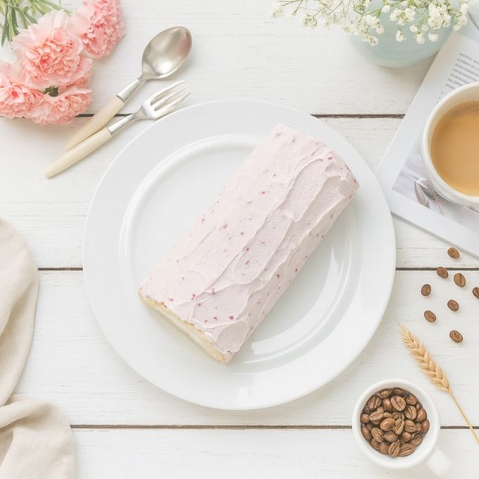 白金クリームロール（苺） 2