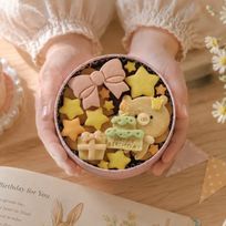 手のひら缶「HappyBirthday」くま