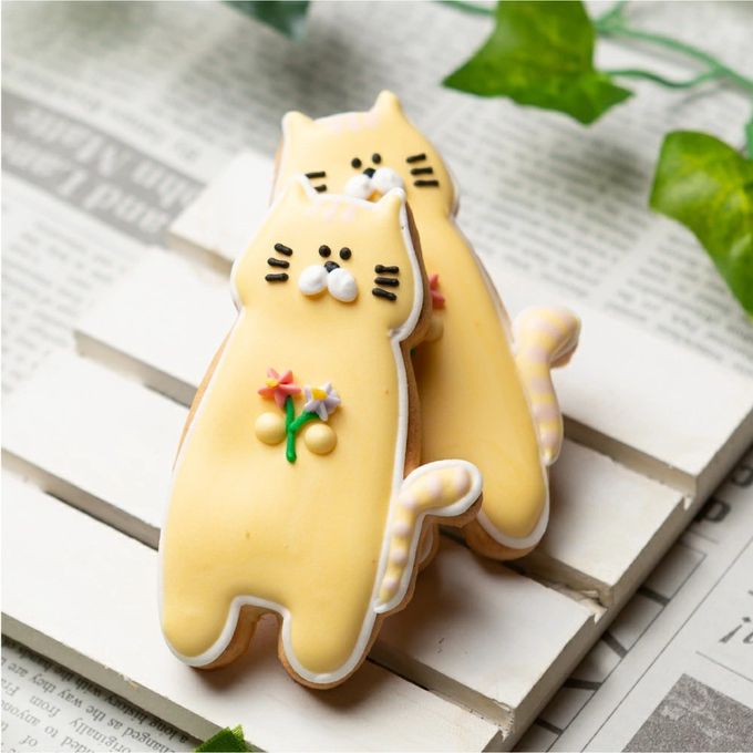立ち動物【立ちネコ】アイシングクッキー クッキー プチギフト デコレーション かわいい お菓子 個包装 動物 どうぶつ 生き物 ネコ ねこ 猫 1