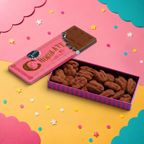 可愛いチョコレート缶入り ピーカンナッツチョコレート ダークココア ピンク缶 1