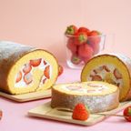 いちご がこぼれ落ちるほど入ったロールケーキ 1