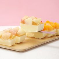 1本で2度おいしい チーズベースの白桃＆黄桃カタラーナ 16cm