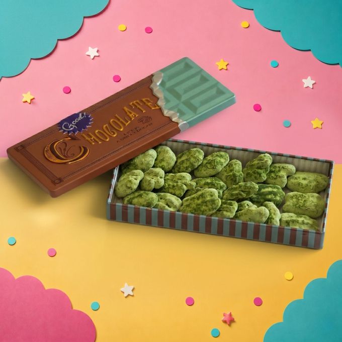 可愛いチョコレート缶入り ピーカンナッツチョコレート 抹茶 みどり缶 1