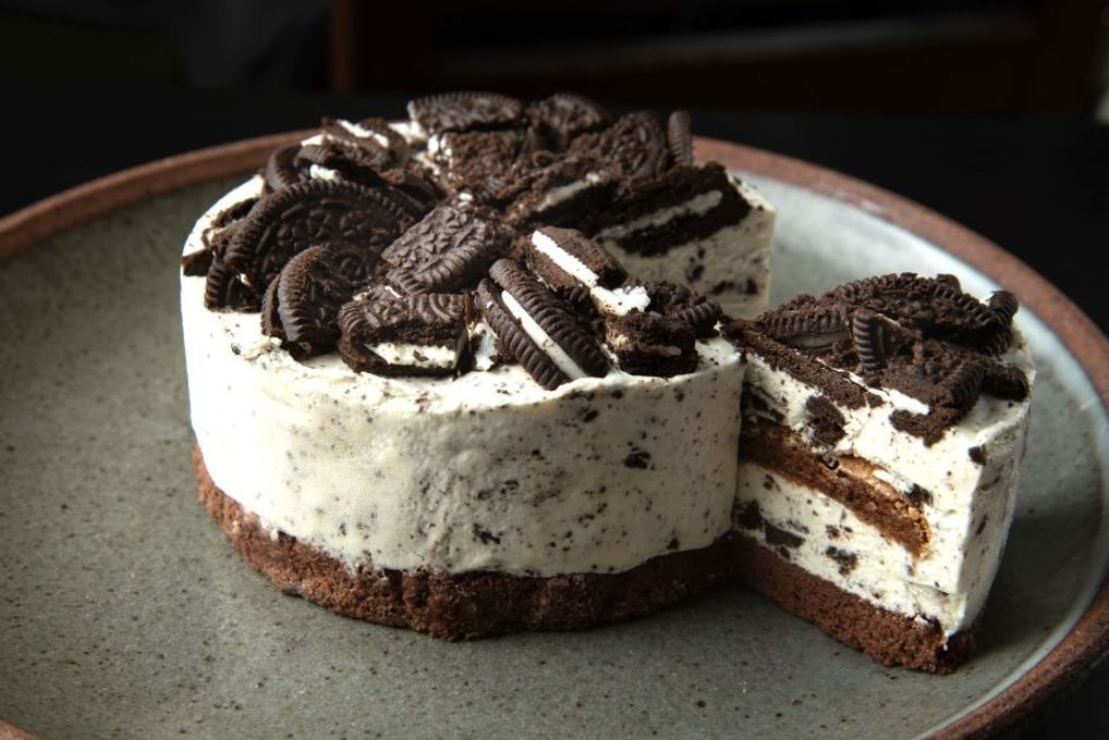 十勝チーズとオレオのご褒美スイーツ ひんやりアイス風レアチーズケーキ 4