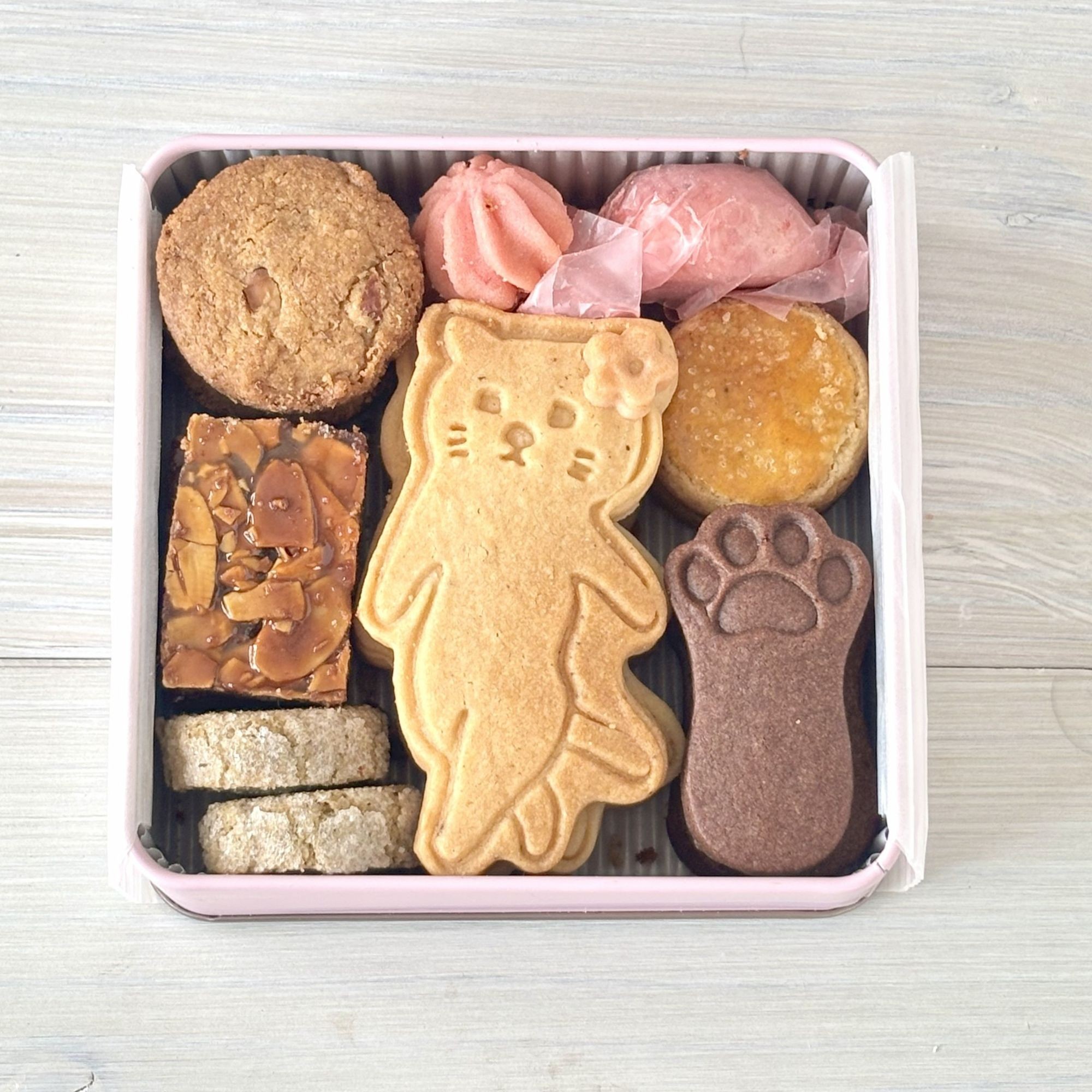 butter bear クッキー缶　トートバッグ　限定品 butter bear クッキー缶トートバッグ限定品