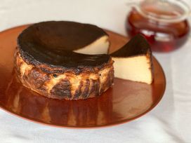 【1日5個限定】マノワの紅茶バスクチーズケーキ5号（15cm） 