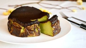 【1日5個限定】マノワの抹茶バスクチーズケーキ5号（15cm） 