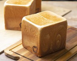 本郷食パン「究極」