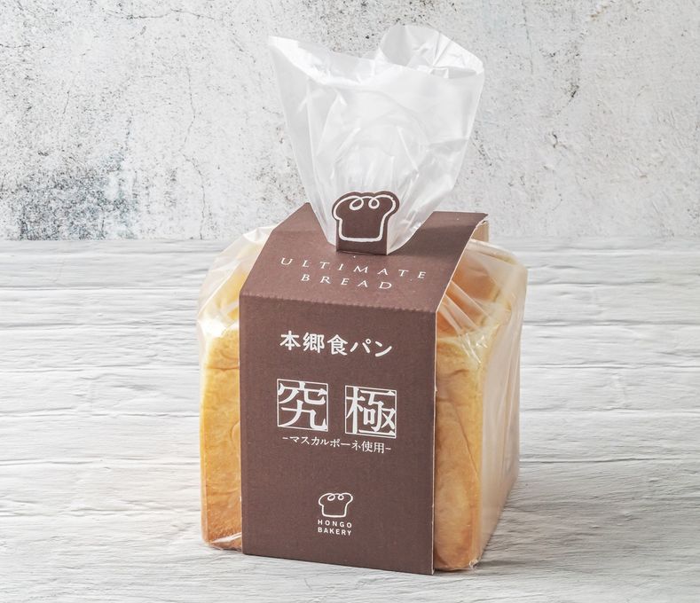 専用スリーブ付きの上質な佇まいで、そのまま贈り物としてもお使いいただけます。 1