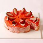あみあみいちごのラブリーミルクレープ5号（カット） 3