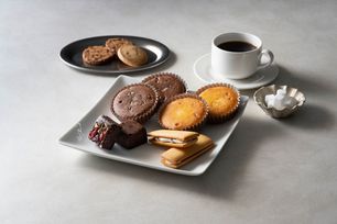 ホテルオークラ スイーツ＆コーヒーギフト １３個