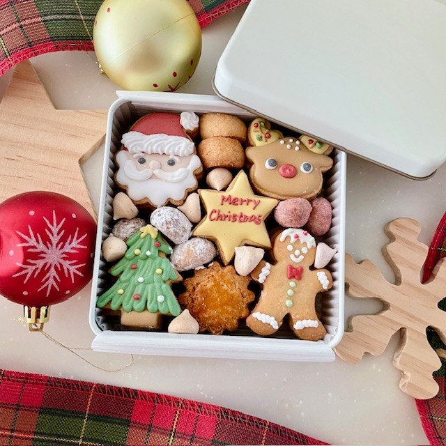 クリスマスアイシングクッキー缶2025（puapua） | Cake.jp