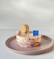 いちごとミルクのジェラートケーキ 