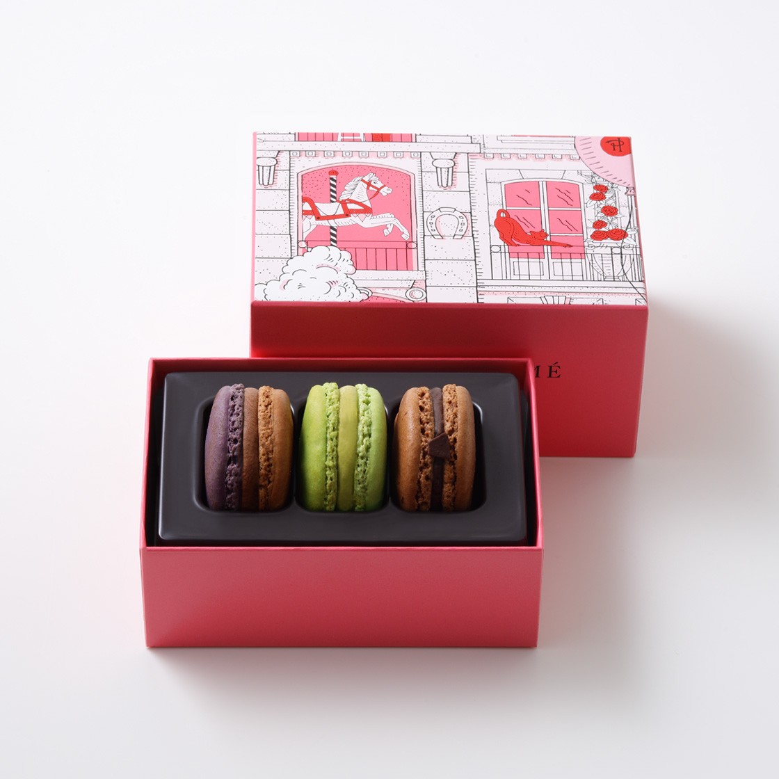 マカロン 3個詰合わせ バレンタイン2026（PIERRE HERMÉ PARIS） | Cake.jp