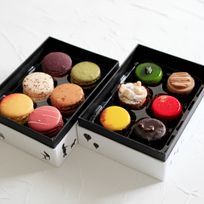 プティケーキとマカロンの詰め合わせ（冷凍） / 「プティ・フール」