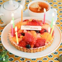 【お誕生日カード付】 フルーツタルトケーキ5号（15cm） 誕生日ケーキ バースデーケーキ 誕生日プレゼント フルーツケーキ プレゼント スイーツ ギフト 記念日 お祝い 子供 お取り寄せ 贈り物 焼き菓子 【送料無料】